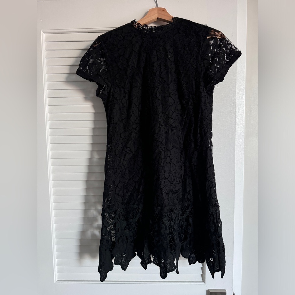 BLACK MINI LACY DRESS (nontransparent)